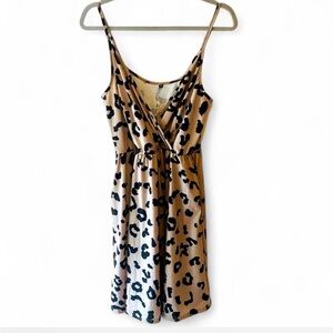 NWT STYLEWORLD ANIMAL PRINT V NECK MINI DRESS SPAGHETTI STRAPS SIZE MEDIUM